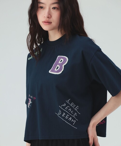 BEAMS HEART(ビームスハート)の「ロゴ 刺繍 Tシャツ(Tシャツ/カットソー・レディース・ネイビー/グリーン/オフホワイト・FREE)」の9枚目の写真