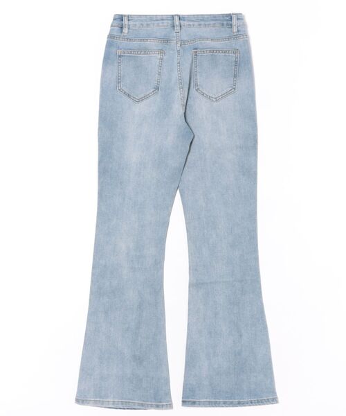 HOOK(フック)の「ミッドライズ フレアデニムパンツ(デニムパンツ・レディース・ライトブルー・M/L/S)」の2枚目の写真
