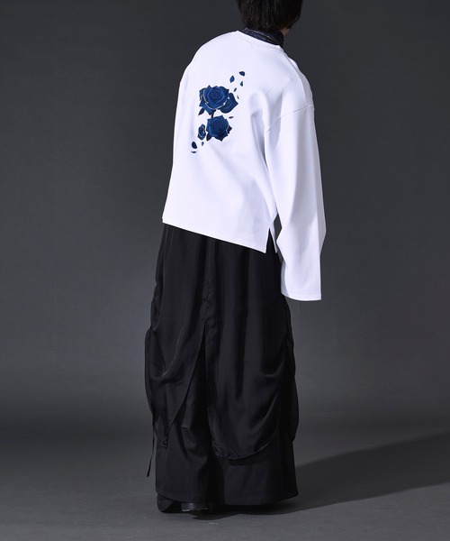 Ellno Loset(エルノロゼット)の「バックフラワー刺繍ポンチロンT(Tシャツ/カットソー・メンズ・ブラック/オフホワイト・LARGE/MEDIUM/SMALL)」の11枚目の写真