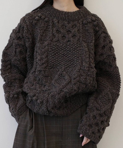 TODAYFUL（トゥデイフル）の「【TODAYFUL/トゥデイフル】Pattern Hand Knit/パターンハンドニット（ニット/セーター・レディース・キナリ/ブラウン・FREE）」の2枚目の写真