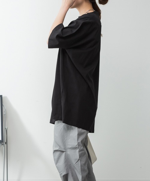 aity(アイティ)の「M-5L オーバーサイズ コットンパネルTシャツ(Tシャツ/カットソー・レディース・オフホワイト/チャコールグレー/ブラック/ミント/杢グレー・4L~5L/LL~3L/M~L)」の19枚目の写真