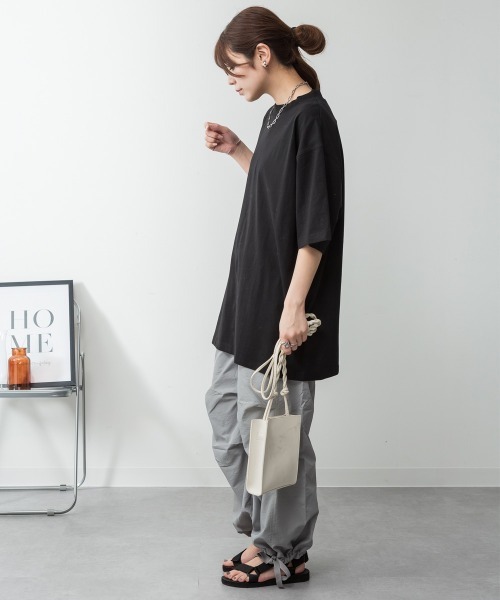 aity(アイティ)の「M-5L オーバーサイズ コットンパネルTシャツ(Tシャツ/カットソー・レディース・オフホワイト/チャコールグレー/ブラック/ミント/杢グレー・4L~5L/LL~3L/M~L)」の22枚目の写真