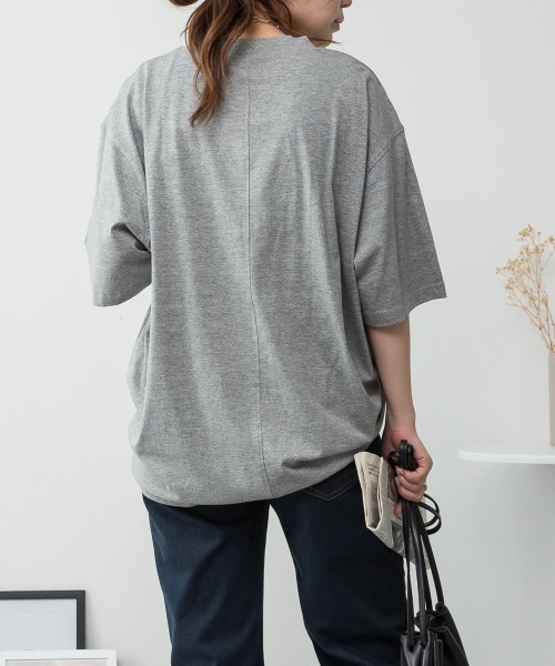 aity(アイティ)の「M-5L オーバーサイズ コットンパネルTシャツ(Tシャツ/カットソー・レディース・オフホワイト/チャコールグレー/ブラック/ミント/杢グレー・4L~5L/LL~3L/M~L)」の18枚目の写真