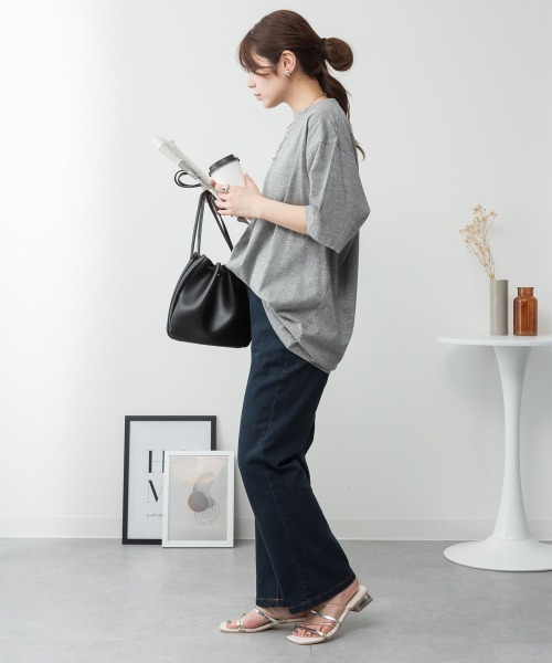 aity(アイティ)の「M-5L オーバーサイズ コットンパネルTシャツ(Tシャツ/カットソー・レディース・オフホワイト/チャコールグレー/ブラック/ミント/杢グレー・4L~5L/LL~3L/M~L)」の8枚目の写真