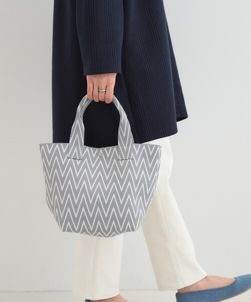 SHOO・LA・RUE（シューラルー）の「ニットランチトートバッグ（トートバッグ・レディース・グレー系3/ブラック系5/ブラック系/ブルー系・00）」の3枚目の写真