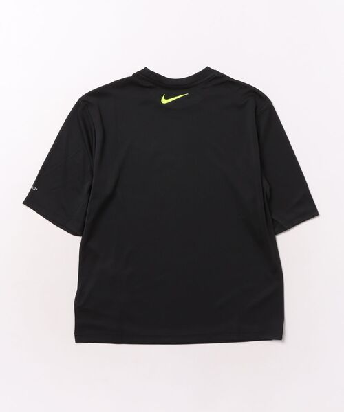 NIKE(ナイキ)の「NIKE/ナイキ キッズ 水着 ラッシュガード 半袖 Tシャツ UVカット スプレースウッシュ ハイドロガード NESSG828(ラッシュガード・キッズ・ライトグリーン/ブラック/ホワイト・140cm/130cm/160cm/150cm)」の13枚目の写真
