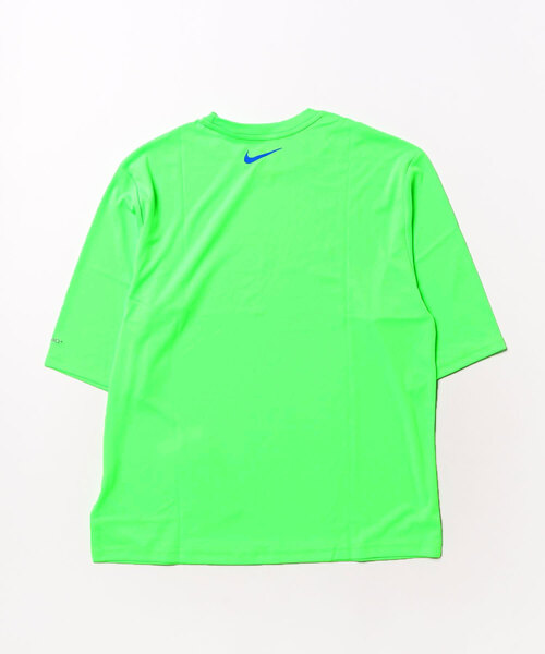 NIKE(ナイキ)の「NIKE/ナイキ キッズ 水着 ラッシュガード 半袖 Tシャツ UVカット スプレースウッシュ ハイドロガード NESSG828(ラッシュガード・キッズ・ライトグリーン/ブラック/ホワイト・140cm/130cm/160cm/150cm)」の14枚目の写真