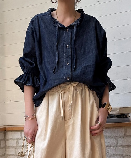 LBC（エルビーシー）の「デニムコットンシャーリングブラウス（シャツ/ブラウス・レディース・ブルー/ブラック/ホワイト・M）」の3枚目の写真