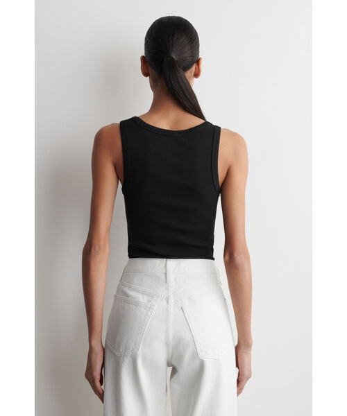 COS(コス)の「リブ編みコットンタンクトップ(タンクトップ・レディース・ホワイト系/ブラック/ベージュ系その他/ホワイト×グリーン/ブラウン系その他・XS/36/38/L/M)」の13枚目の写真