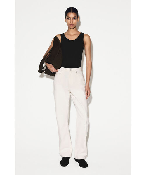 COS(コス)の「リブ編みコットンタンクトップ(タンクトップ・レディース・ホワイト系/ブラック/ベージュ系その他/ホワイト×グリーン/ブラウン系その他・XS/36/38/L/M)」の15枚目の写真