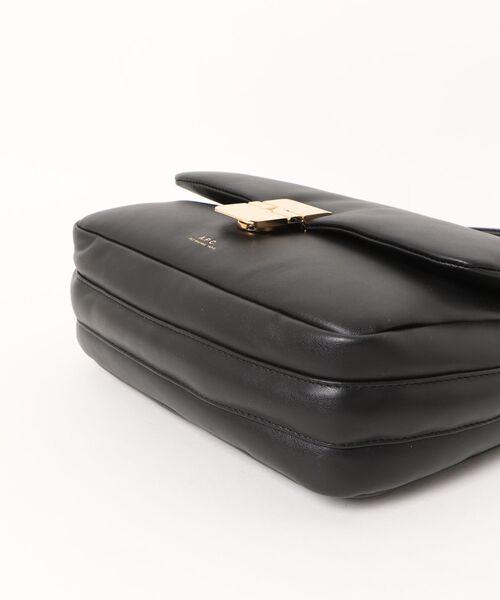 A.P.C.（アーペーセー）の「SAC GRACE SOFT（ショルダーバッグ・レディース・ブラック・ONESIZE）」の3枚目の写真