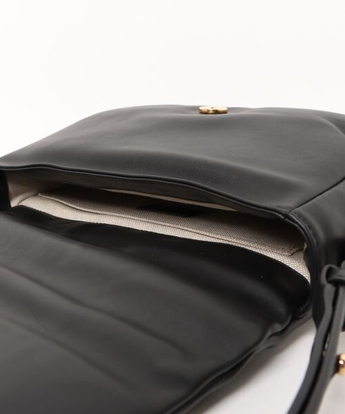 A.P.C.（アーペーセー）の「SAC GRACE SOFT（ショルダーバッグ・レディース・ブラック・ONESIZE）」の4枚目の写真