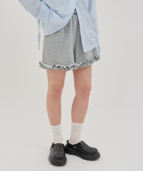 DISCOAT(ディスコート)の「【umm.】フリルショートパンツ(その他パンツ・レディース・グレー/ライトベージュ/ネイビー・FREE)」の10枚目の写真