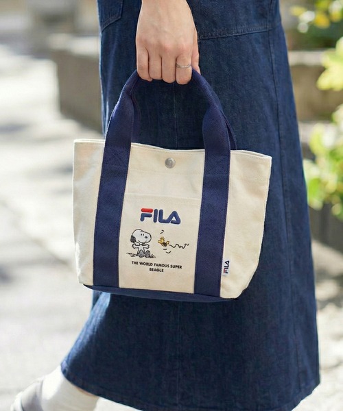 FILA(フィラ)の「FILA Peanuts/フィラ ピーナッツ SNOOPY トートバッグ キャンバス 内側仕切り(トートバッグ・レディース・ブラック/ベージュ/ネイビー・FREE)」の3枚目の写真