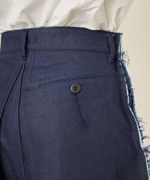 I'm here:(アイムヒアー)の「【i'm here :】" TUBE " PANTS(スラックス・メンズ・ネイビー/ブラック/ブラウン・L/M)」の22枚目の写真