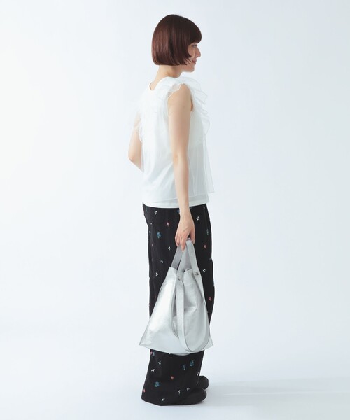 Ray BEAMS(レイビームス)の「【8/6 再値下げ】チュール レイヤー ラッフル フレンチスリーブ(Tシャツ/カットソー・レディース・ホワイト/ブラック・ONE SIZE)」の4枚目の写真