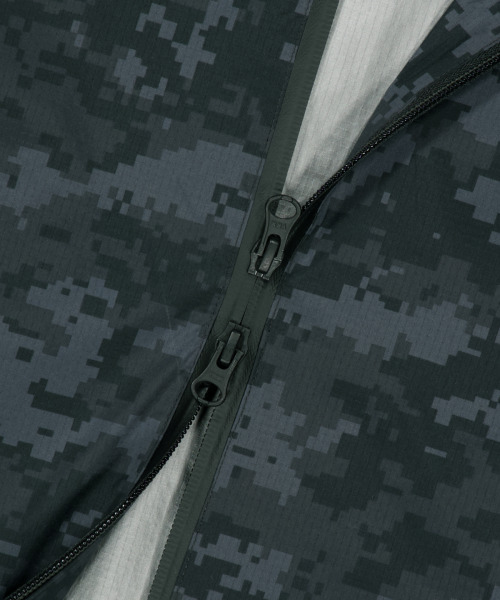 WKNDRS(ウィーキャンドース)の「DIGI CAMO WINDBREAKER (BLACK)(ナイロンジャケット・レディース・その他・MEDIUM/LARGE/X-LARGE)」の4枚目の写真