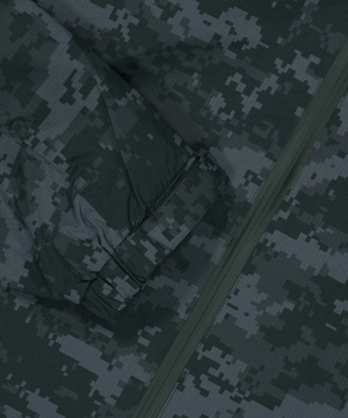 WKNDRS(ウィーキャンドース)の「DIGI CAMO WINDBREAKER (BLACK)(ナイロンジャケット・レディース・その他・MEDIUM/LARGE/X-LARGE)」の5枚目の写真