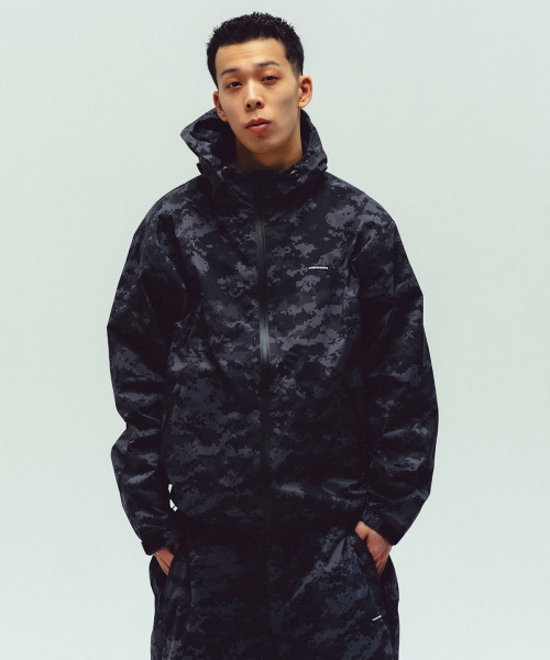 WKNDRS(ウィーキャンドース)の「DIGI CAMO WINDBREAKER (BLACK)(ナイロンジャケット・レディース・その他・MEDIUM/LARGE/X-LARGE)」の8枚目の写真