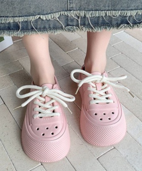 Vipoa（ヴィポア）の「Laceup slipon Crocs（サンダル・レディース・ホワイト/ブラック/ピンク・MEDIUM/SMALL/LARGE）」の22枚目の写真