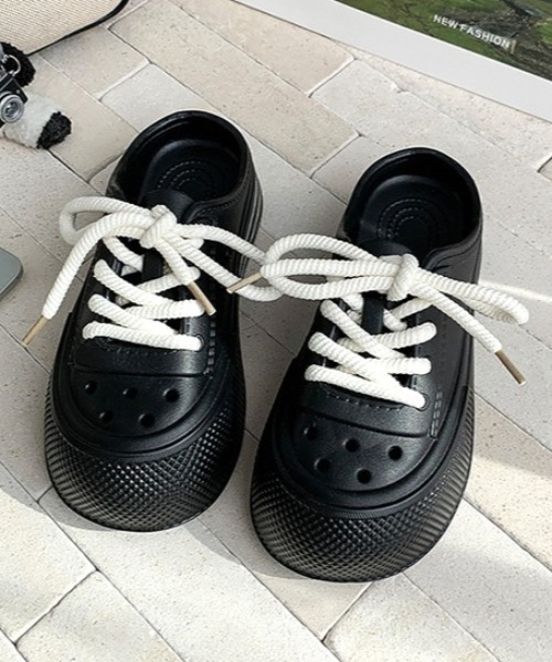 Vipoa（ヴィポア）の「Laceup slipon Crocs（サンダル・レディース・ホワイト/ブラック/ピンク・MEDIUM/SMALL/LARGE）」の9枚目の写真