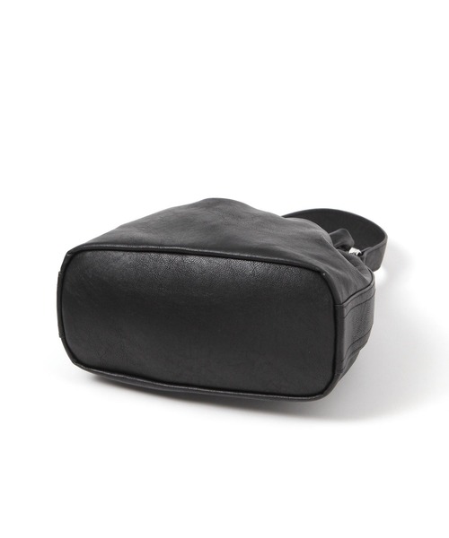 LAKOLE（ラコレ）の「2WAYクチギャザーミニショルダーバッグ / 660845（ショルダーバッグ・レディース・ライトグレー/オフホワイト/ブラック・FREE）」の9枚目の写真