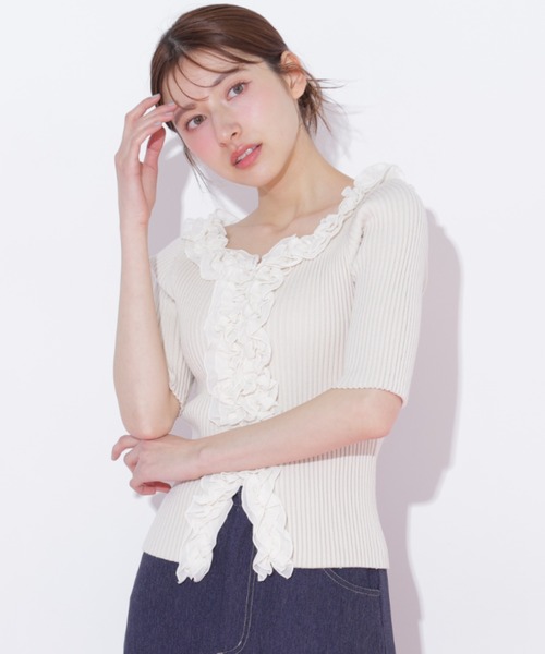 JILL by JILL STUART（ジルバイジルスチュアート）の「フリルトリムニット半袖（ニット/セーター・レディース・ホワイト/ブラック系その他/ピンク・FREE）」の2枚目の写真