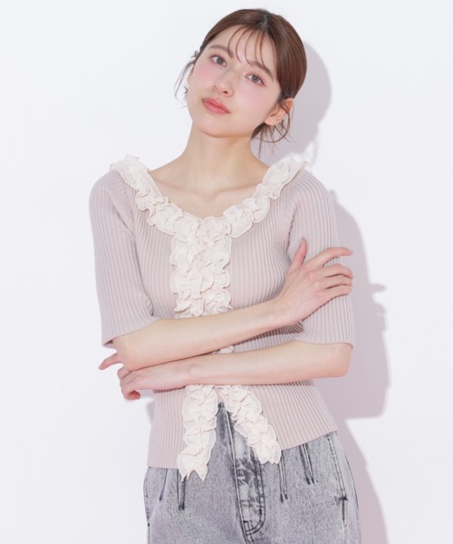 JILL by JILL STUART（ジルバイジルスチュアート）の「フリルトリムニット半袖（ニット/セーター・レディース・ホワイト/ブラック系その他/ピンク・FREE）」の5枚目の写真