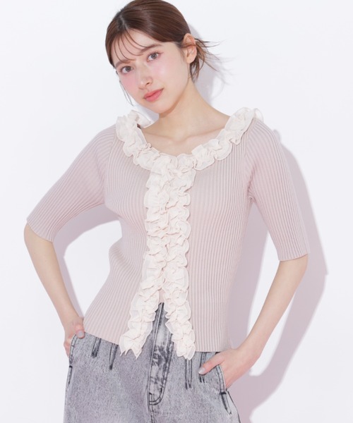 JILL by JILL STUART（ジルバイジルスチュアート）の「フリルトリムニット半袖（ニット/セーター・レディース・ホワイト/ブラック系その他/ピンク・FREE）」の4枚目の写真