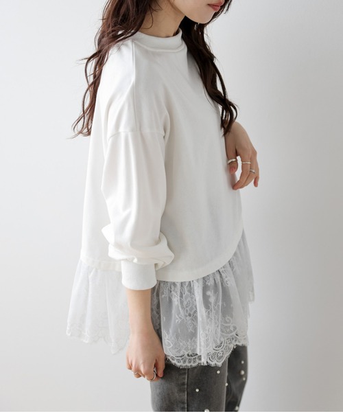 AMELY（エミリー）の「裾チュールレース プルオーバー（Tシャツ/カットソー・レディース・ホワイト/ブラック・フリー）」の6枚目の写真