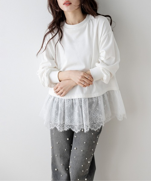 AMELY（エミリー）の「裾チュールレース プルオーバー（Tシャツ/カットソー・レディース・ホワイト/ブラック・フリー）」の3枚目の写真