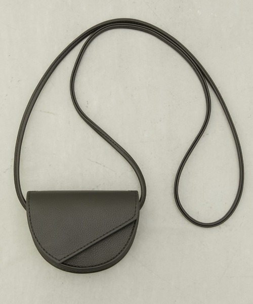 LA PEAU DE GEM(ラポドゥジェム)の「【LA PEAU DE GEM】The Capsule Keeper/カプセルキーパー(ショルダーバッグ・レディース・ブラック・FREE)」の1枚目の写真