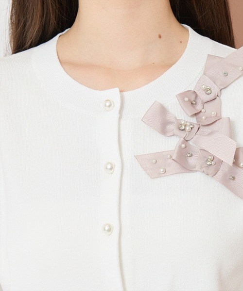 WILLSELECTION（ウィルセレクション）の「リボンデコレーションカーディガン（カーディガン/ボレロ・レディース・ピンク/ブラック系その他/オフホワイト/ブラック/サックスブルー・FREE）」の9枚目の写真