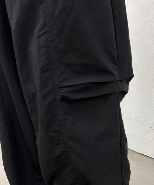 UNDERSTATEMENTs(アンダーステイトメント)の「【ユニセックス】ワンポイント刺繍ナイロンパンツ/セットアップ着用可(その他パンツ・メンズ・ブラック/アイボリー/ブラウン/グレー・SMALL/MEDIUM/LARGE)」の19枚目の写真