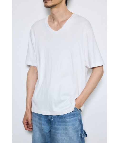 AZUL by moussy（アズールバイマウジー）の「超長綿フライスVネックTシャツ　半袖　春服　夏服　秋服　インナー（Tシャツ/カットソー・メンズ・ブラック/ホワイト/グレー・SMALL/MEDIUM/LARGE）」の2枚目の写真