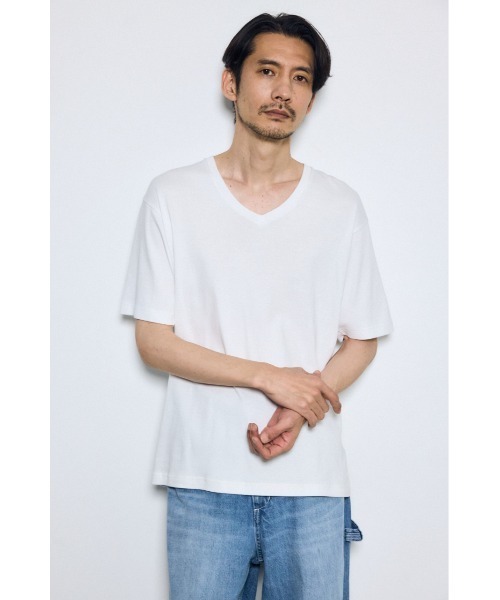 AZUL by moussy（アズールバイマウジー）の「超長綿フライスVネックTシャツ　半袖　春服　夏服　秋服　インナー（Tシャツ/カットソー・メンズ・ブラック/ホワイト/グレー・SMALL/MEDIUM/LARGE）」の5枚目の写真