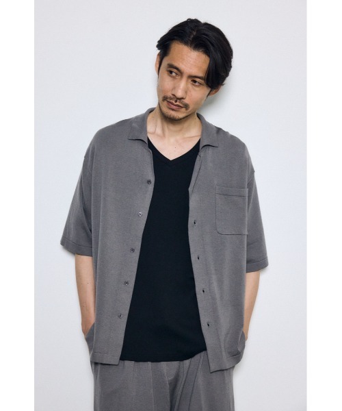 AZUL by moussy（アズールバイマウジー）の「超長綿フライスVネックTシャツ　半袖　春服　夏服　秋服　インナー（Tシャツ/カットソー・メンズ・ブラック/ホワイト/グレー・SMALL/MEDIUM/LARGE）」の16枚目の写真