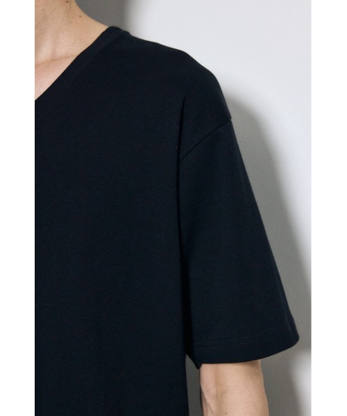 AZUL by moussy（アズールバイマウジー）の「超長綿フライスVネックTシャツ　半袖　春服　夏服　秋服　インナー（Tシャツ/カットソー・メンズ・ブラック/ホワイト/グレー・SMALL/MEDIUM/LARGE）」の21枚目の写真