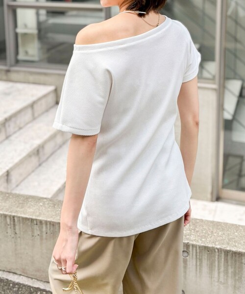 NOLLEY’S（ノーリーズ）の「ウォッシャブルスリット2WAYプルオーバー（Tシャツ/カットソー・レディース・ホワイト/ブラック/オレンジ/サックスブルー・38）」の6枚目の写真