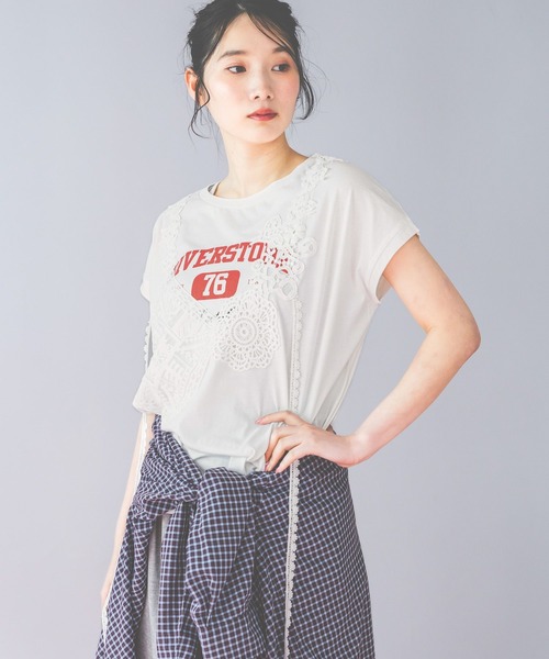 niko and...(ニコアンド)の「ヴィンテージグラフィックレースTシャツ(Tシャツ/カットソー・レディース・オフホワイト/ナチュラル/パープル/ダークブラウン・MEDIUM/LARGE)」の7枚目の写真