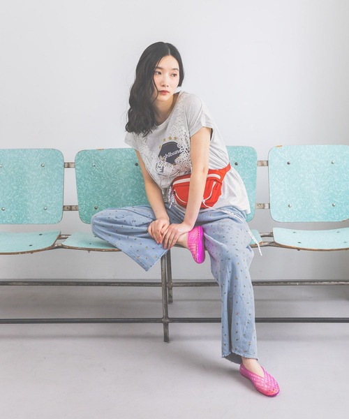 niko and...(ニコアンド)の「ヴィンテージグラフィックレースTシャツ(Tシャツ/カットソー・レディース・オフホワイト/ナチュラル/パープル/ダークブラウン・MEDIUM/LARGE)」の9枚目の写真