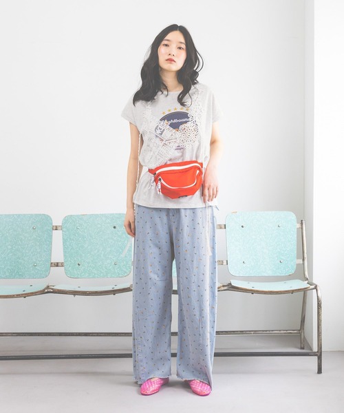 niko and...(ニコアンド)の「ヴィンテージグラフィックレースTシャツ(Tシャツ/カットソー・レディース・オフホワイト/ナチュラル/パープル/ダークブラウン・MEDIUM/LARGE)」の10枚目の写真