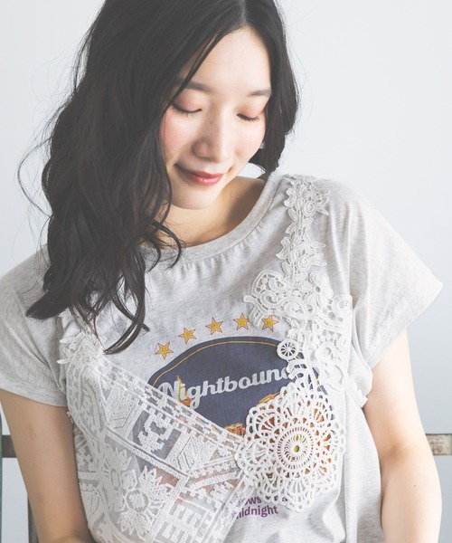 niko and...(ニコアンド)の「ヴィンテージグラフィックレースTシャツ(Tシャツ/カットソー・レディース・オフホワイト/ナチュラル/パープル/ダークブラウン・MEDIUM/LARGE)」の15枚目の写真