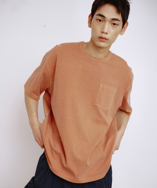 KALAPATTHAR（カラパタール）の「VINTAGE COW GRAPHIC SHORT-SLEEVED POCKET T-SHIRT - ORANGE（Tシャツ/カットソー・メンズ・その他・LARGE/X-LARGE/MEDIUM）」の2枚目の写真