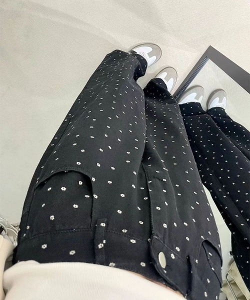 ViViDAY(ビビデー)の「小花柄デニムワイドパンツ(デニムパンツ・レディース・ブラック・M/S/L)」の18枚目の写真