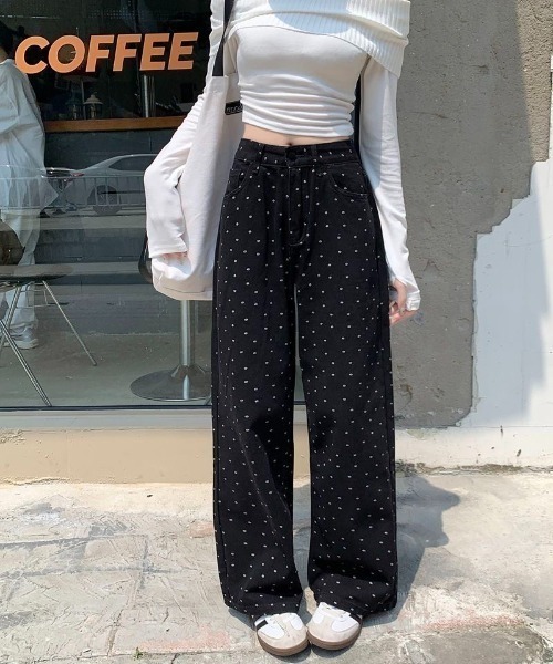 ViViDAY(ビビデー)の「小花柄デニムワイドパンツ(デニムパンツ・レディース・ブラック・M/S/L)」の17枚目の写真