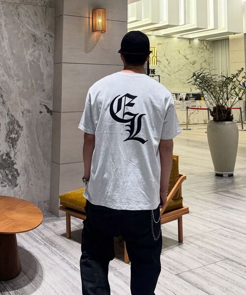 ELIMENO(エリメノ)の「EL イエル 半袖Tシャツ 4カラー(Tシャツ/カットソー・メンズ・ホワイト/ライトグレー/チャコール/ブラック・1/2/3/4/5/6)」の7枚目の写真