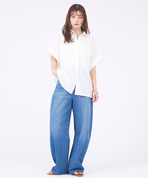 abahouse mavie(アバハウスマヴィ)の「【着痩せシルエット】フレンチスリーブシャツ(シャツ/ブラウス・レディース・サックスブルー/チャコールグレー/ホワイト・フリー)」の4枚目の写真