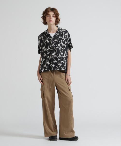 AVIREX（アヴィレックス）の「ALOHA STRELITZIA SHIRT（シャツ/ブラウス・レディース・ブルー/ブラック・F）」の4枚目の写真