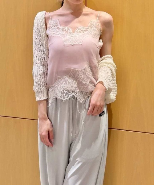 SNIDEL（スナイデル）の「レーストリムシフォンキャミソール（キャミソール・レディース・イエロー/ブラック/ピンクベージュ・F）」の20枚目の写真